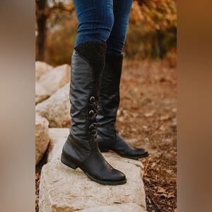 B Makowsky Naomi Black Leather Boot Womens Size 6.5 M US